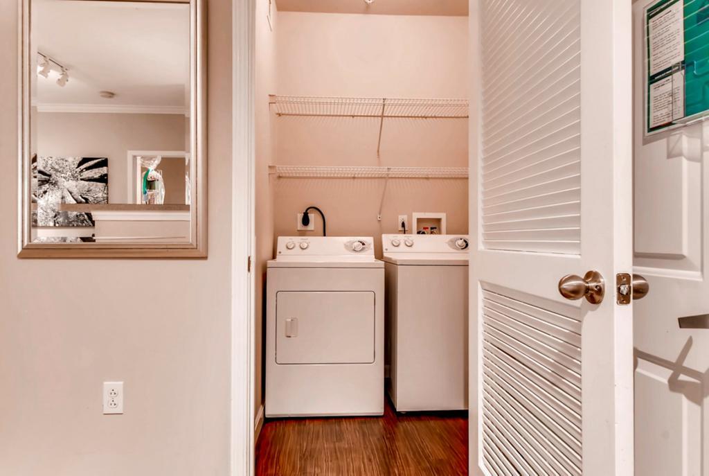 Bluebird Suites In Downtown Providence Esterno foto