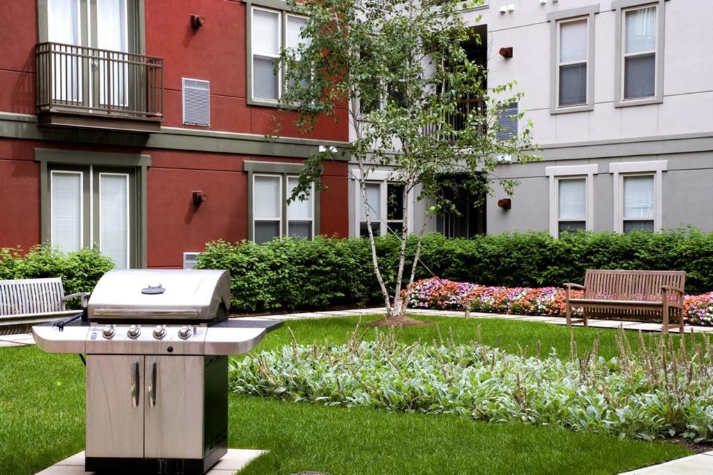 Bluebird Suites In Downtown Providence Esterno foto
